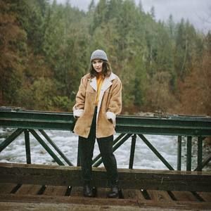 Meet your Posher, Danielle